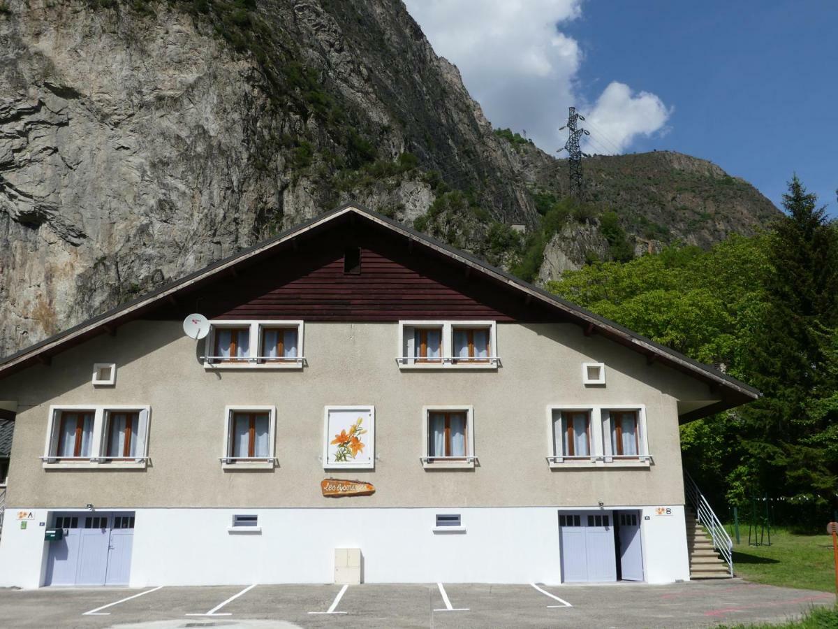 Apartamento Les Lys Orangés Le Bourg-dʼOisans Exterior foto