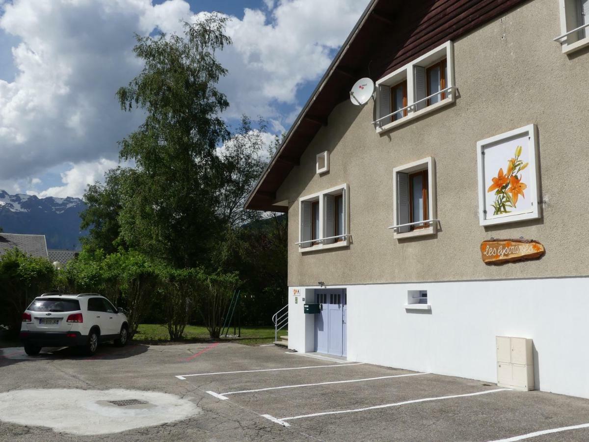 Apartamento Les Lys Orangés Le Bourg-dʼOisans Exterior foto