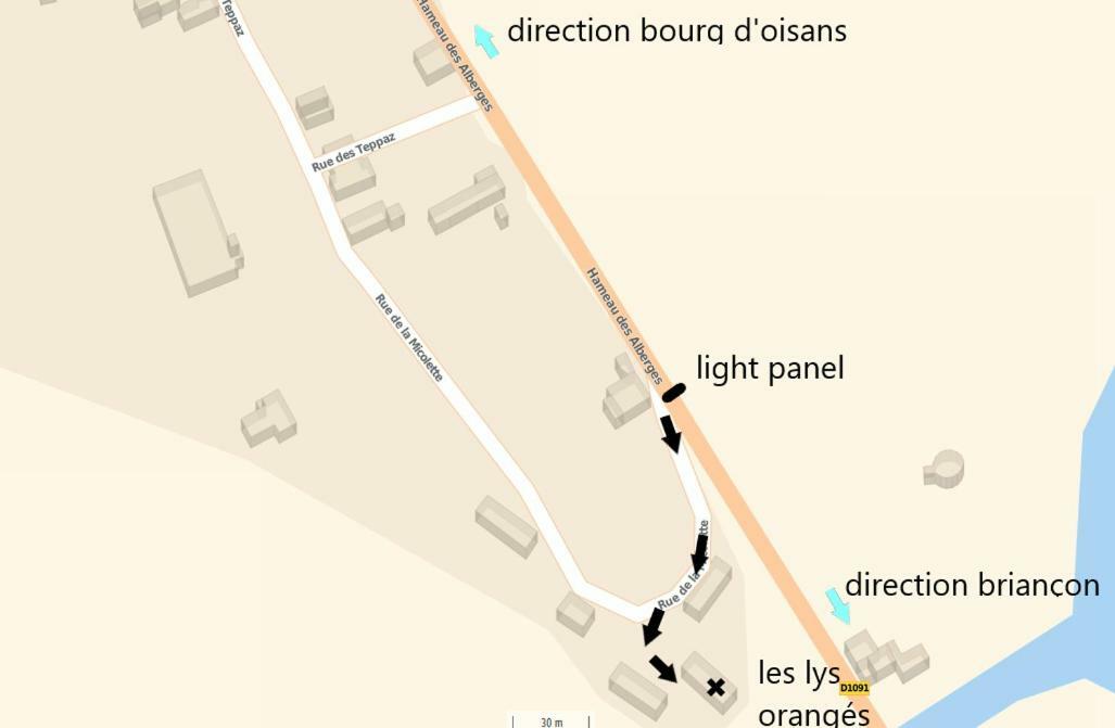 Apartamento Les Lys Orangés Le Bourg-dʼOisans Exterior foto