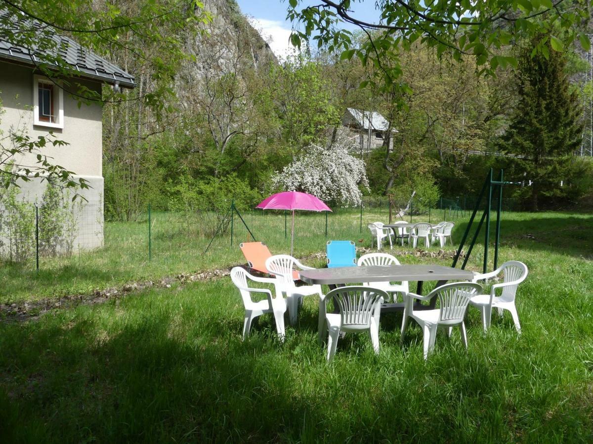 Apartamento Les Lys Orangés Le Bourg-dʼOisans Exterior foto