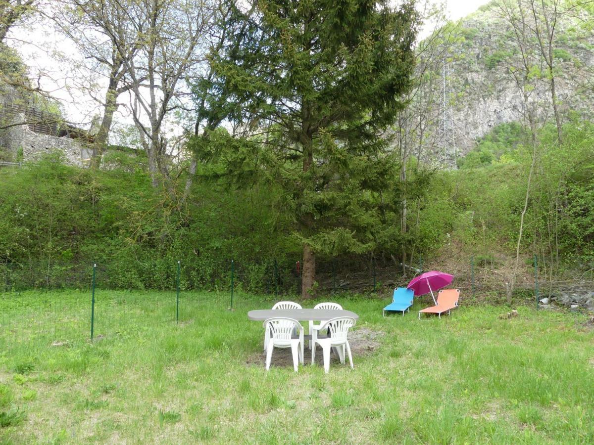 Apartamento Les Lys Orangés Le Bourg-dʼOisans Exterior foto