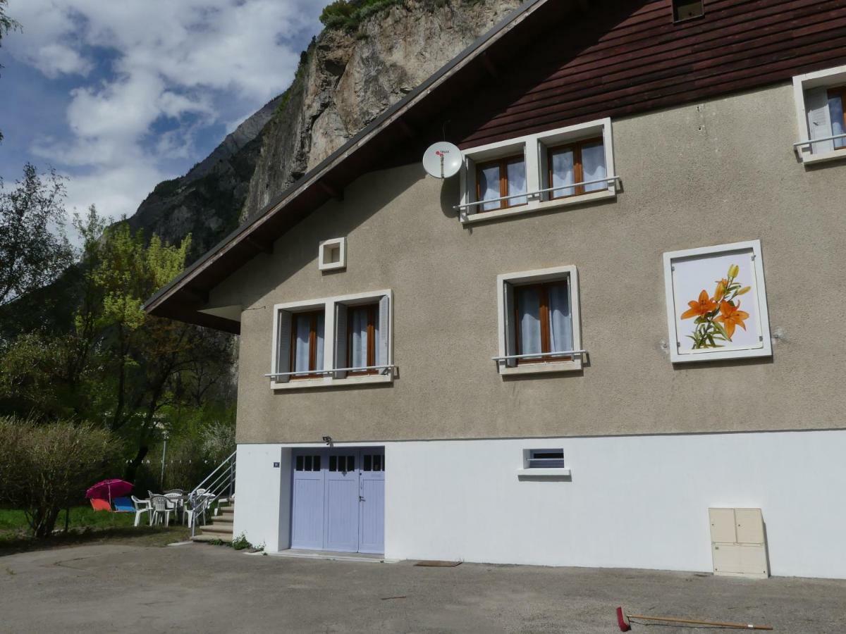 Apartamento Les Lys Orangés Le Bourg-dʼOisans Exterior foto
